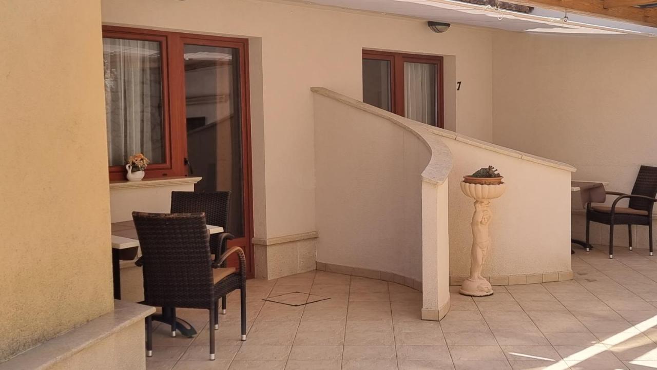 Apartmani Sidro Малинська Екстер'єр фото